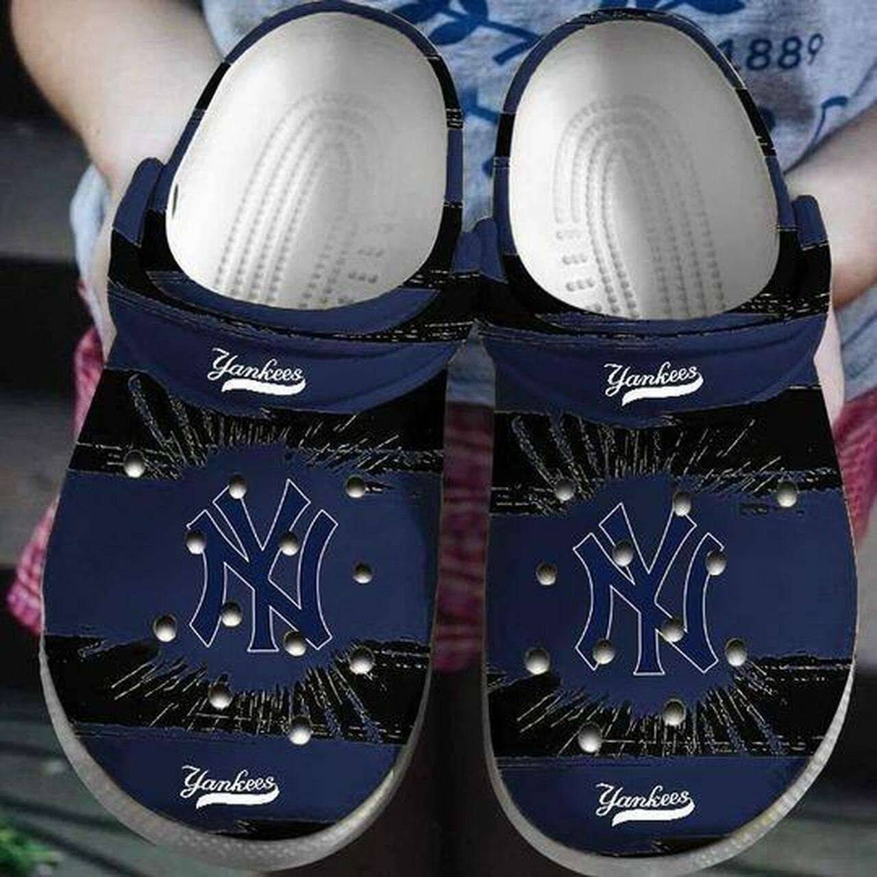 New York Yankees Crocband Clogs 365crocs